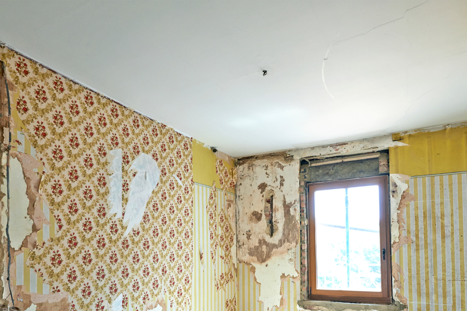 bathroom-remodeling-las-vegas-before-flood-damage-photo